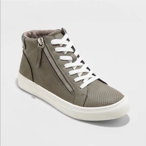 Universal Threads Brooklin Hightop Sneakers